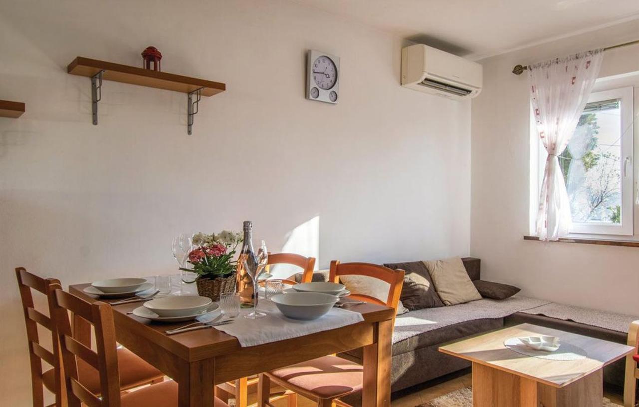 Apartment Between The Vineyard Ankaran Exterior photo